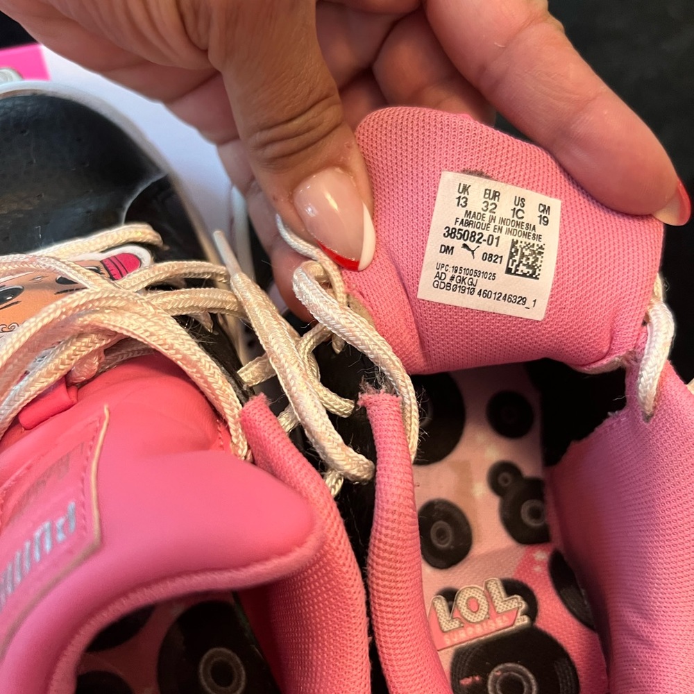 LOL Surprise PUMA sneakers size 1 come with outfit for FREE size 6 - Picture 6 of 11